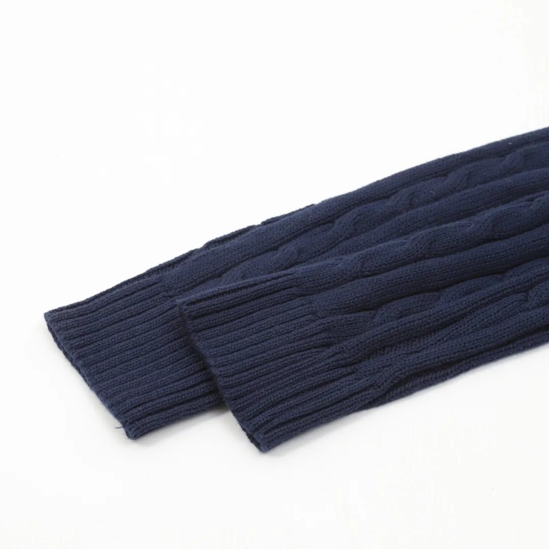 🅿️480 Ralph Lauren 25FW small label knitted sweetheart neck sweater Ralph Lauren (RALPH LAUREN) is the "American classic" brand in the fashion industry. Founded by Mr. Ralph Lauren in 1968, it is a high-end fashion brand with a strong American flavor. The styles are highly stylized and should be regarded as the clothing brand that best represents American culture (this can be seen from the fact that the uniforms of the US team in many Olympic Games have been provided by Ralph Lauren). Size: S-L